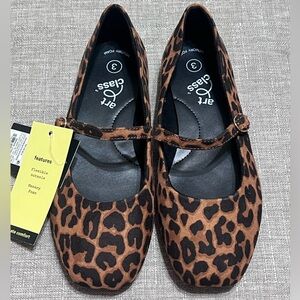 Art Class Leopard Print Mary Jane Flats with Strap Size 3Y NWT